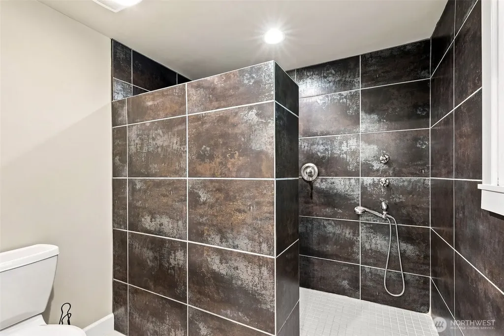 14924 258 Avenue SE Issaquah WA 98027