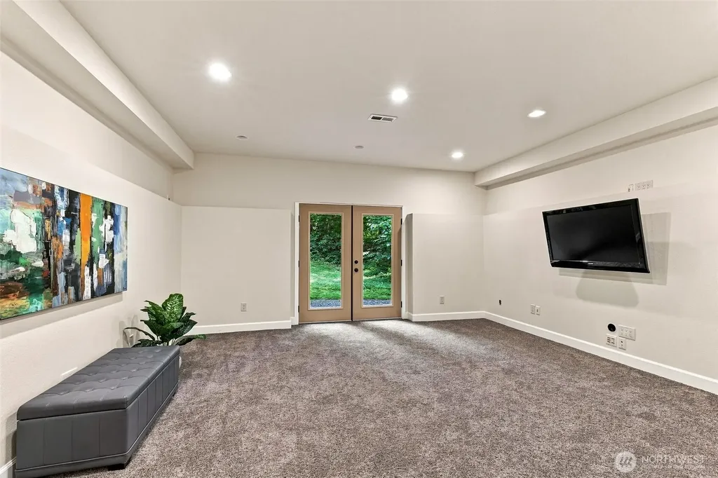 14924 258 Avenue SE Issaquah WA 98027