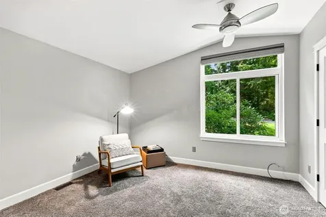 14924 258 Avenue SE Issaquah WA 98027