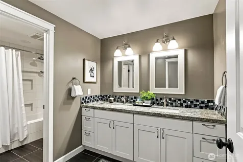 14924 258 Avenue SE Issaquah WA 98027