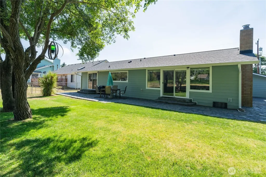 372 Octopus Avenue Ocean Shores WA 98569