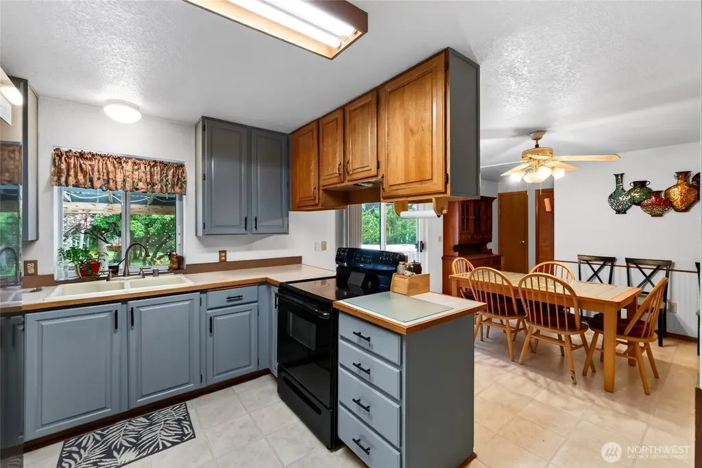 37914 34th Avenue S Roy WA 98580