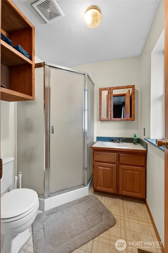 37914 34th Avenue S Roy WA 98580