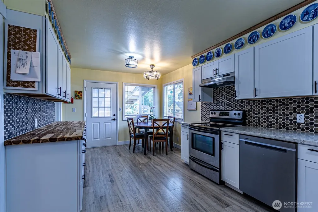 6447 S Warner Street Tacoma WA 98404