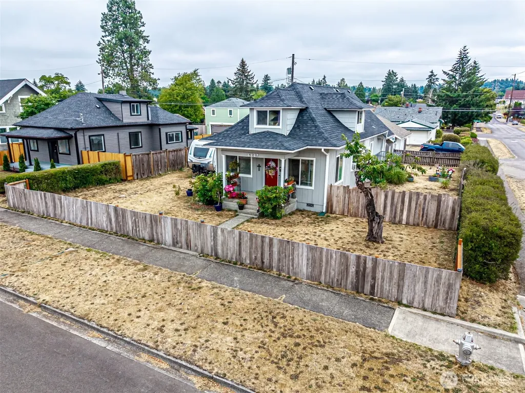 6447 S Warner Street Tacoma WA 98404