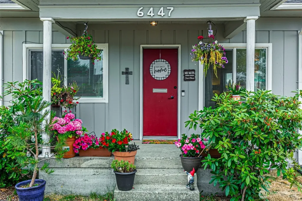 6447 S Warner Street Tacoma WA 98404