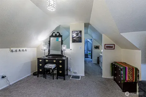 6447 S Warner Street Tacoma WA 98404