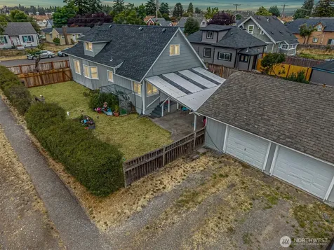 6447 S Warner Street Tacoma WA 98404