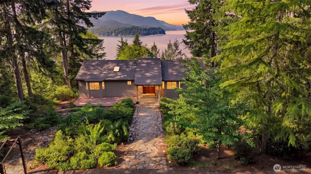 6607 Crimson Sky Loop NW Seabeck WA 98380