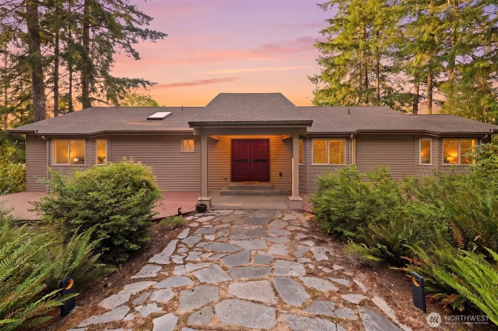 6607 Crimson Sky Loop NW Seabeck WA 98380