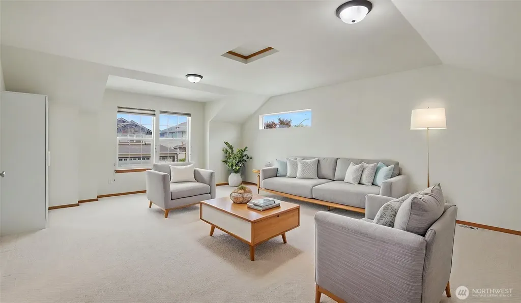 324 Quincy Avenue NE Renton WA 98059