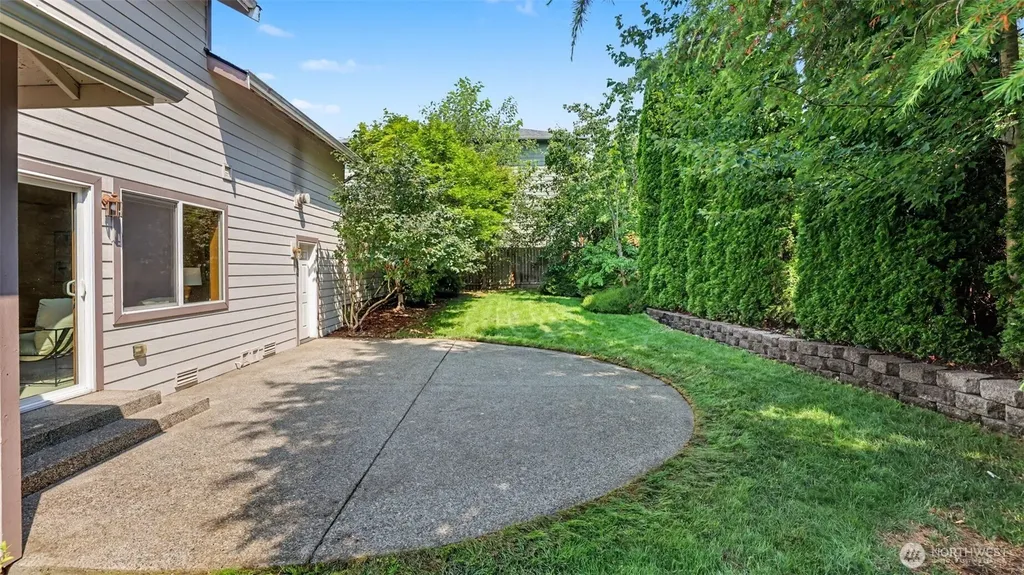 324 Quincy Avenue NE Renton WA 98059