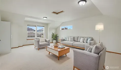 324 Quincy Avenue NE Renton WA 98059