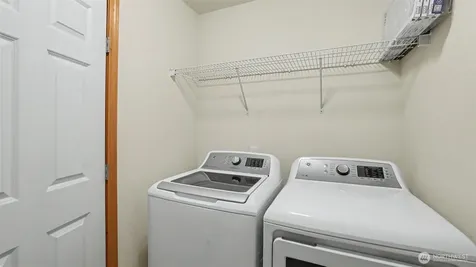 324 Quincy Avenue NE Renton WA 98059