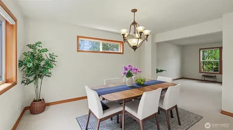 324 Quincy Avenue NE Renton WA 98059