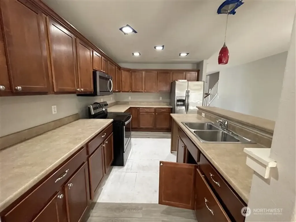 9520 187th Street Ct E Puyallup WA 98375