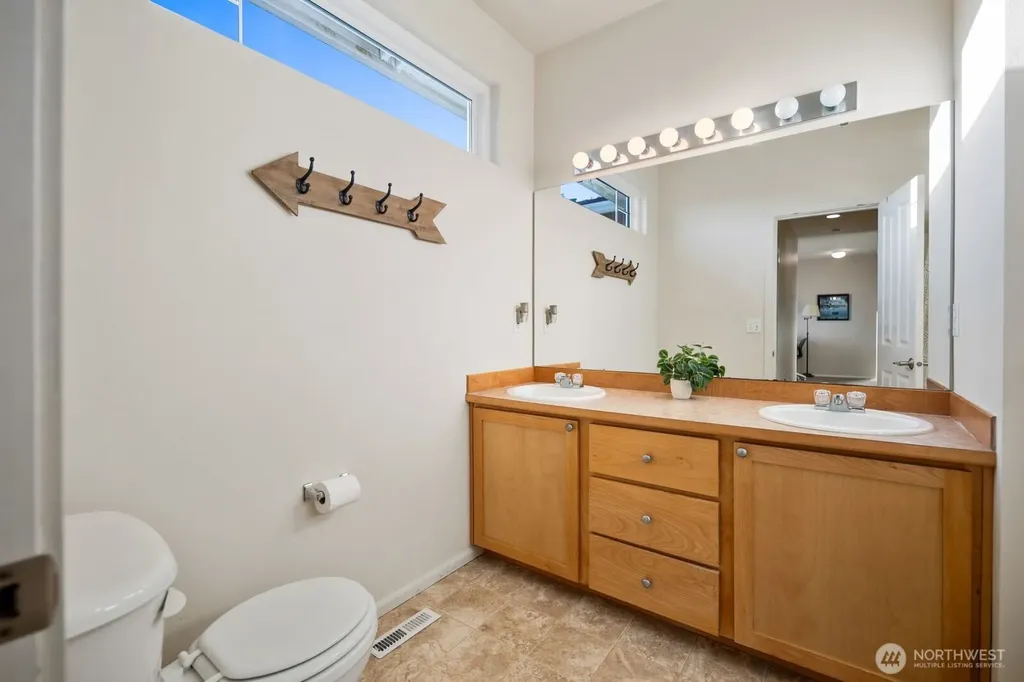 5844 Marshall Place SE Auburn WA 98092