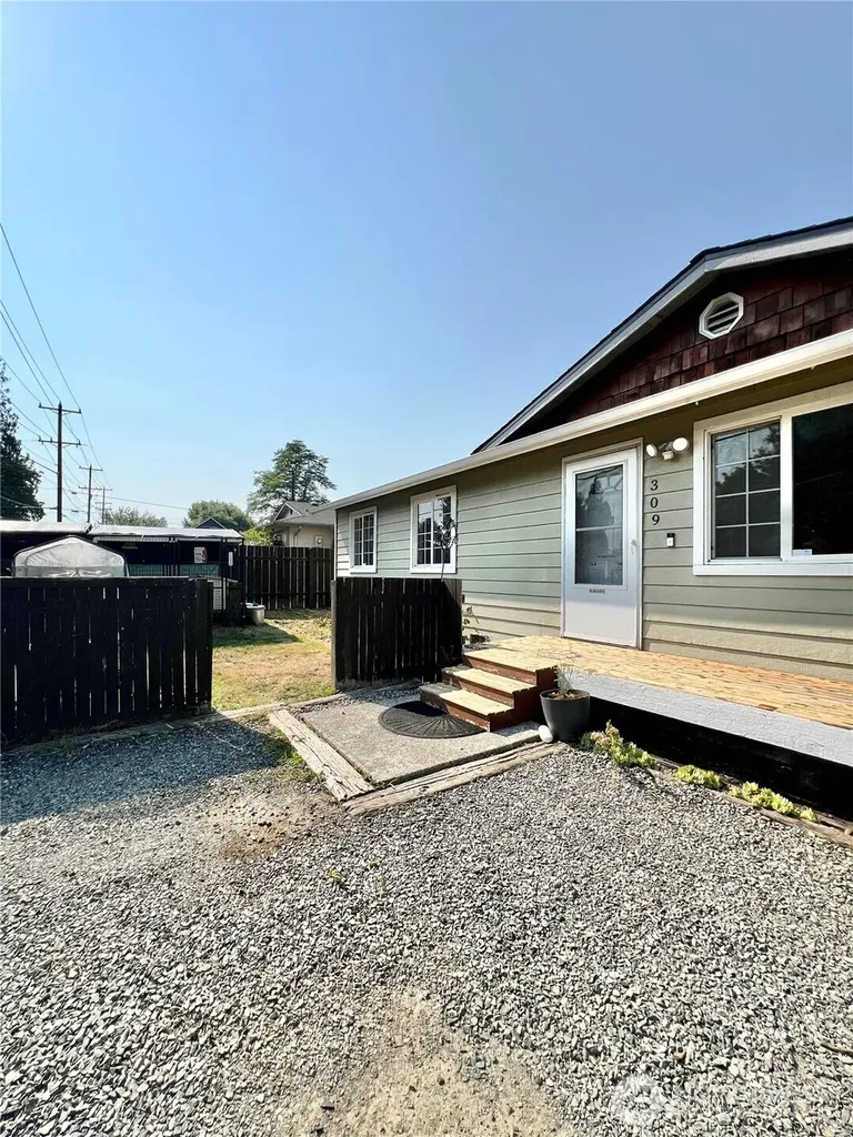 309 W Galena Street Granite Falls WA 98252