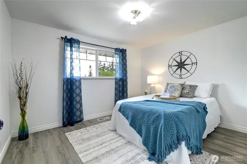 22105 78th Place W Edmonds WA 98026