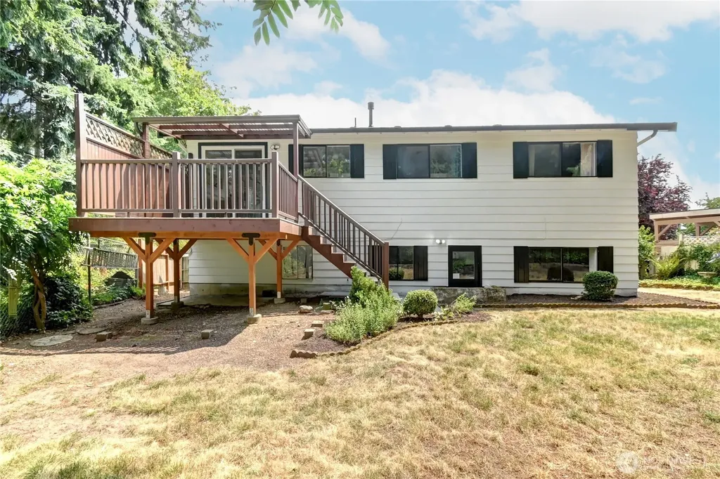 22105 78th Place W Edmonds WA 98026