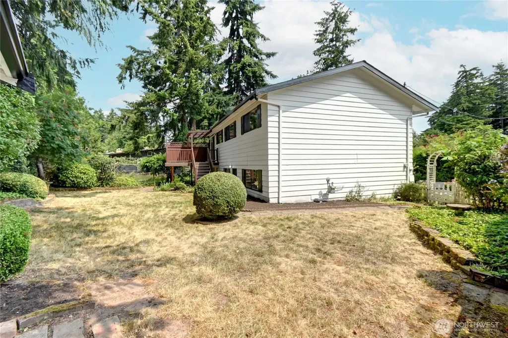 22105 78th Place W Edmonds WA 98026