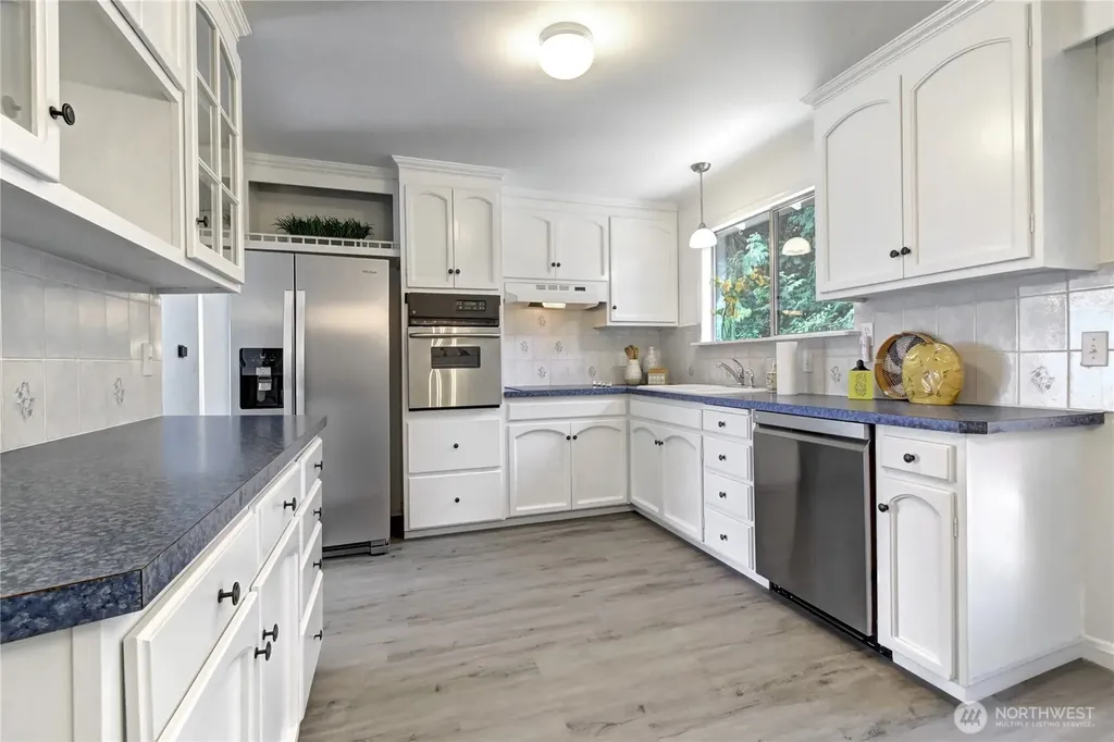 22105 78th Place W Edmonds WA 98026