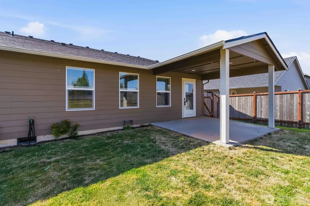 602 Cardinal Avenue Winlock WA 98596