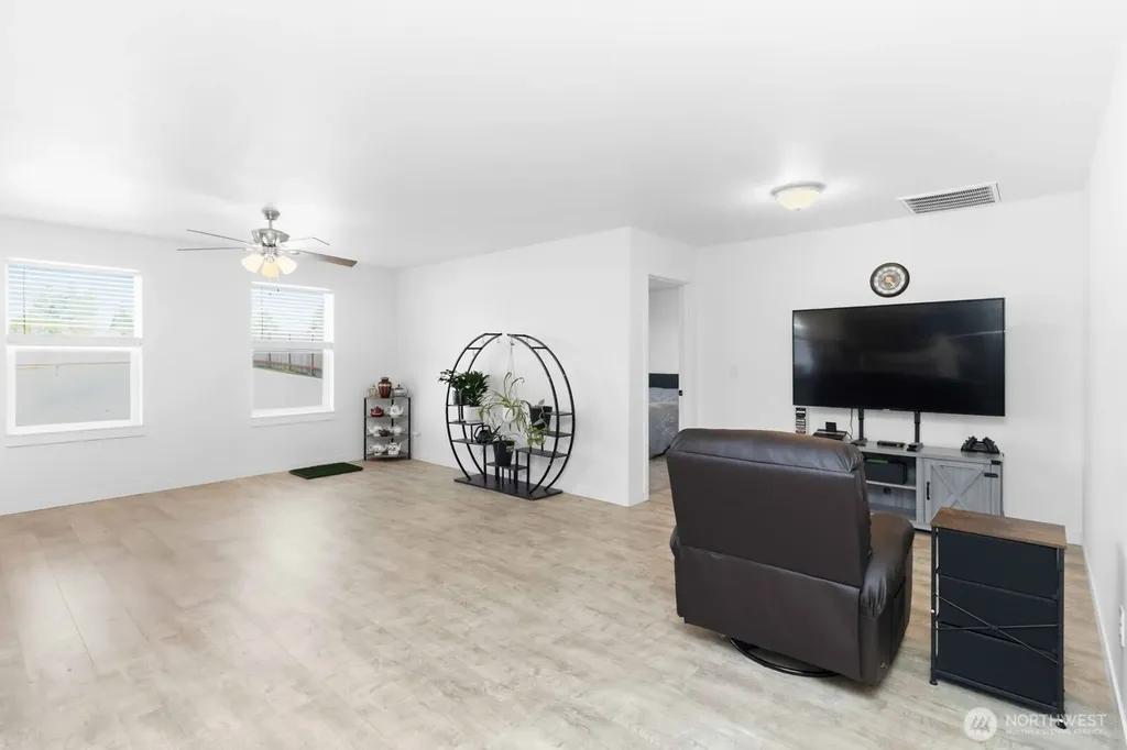 602 Cardinal Avenue Winlock WA 98596