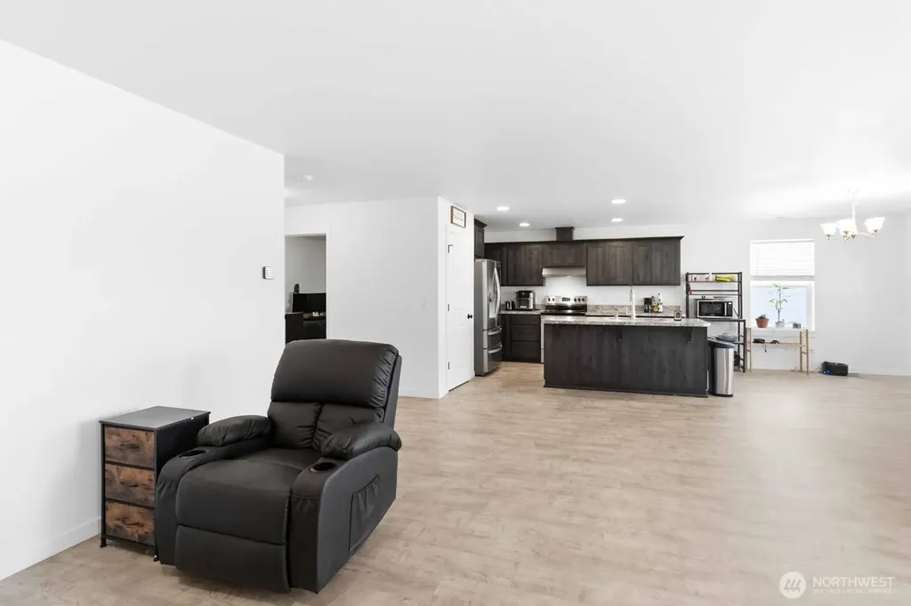 602 Cardinal Avenue Winlock WA 98596