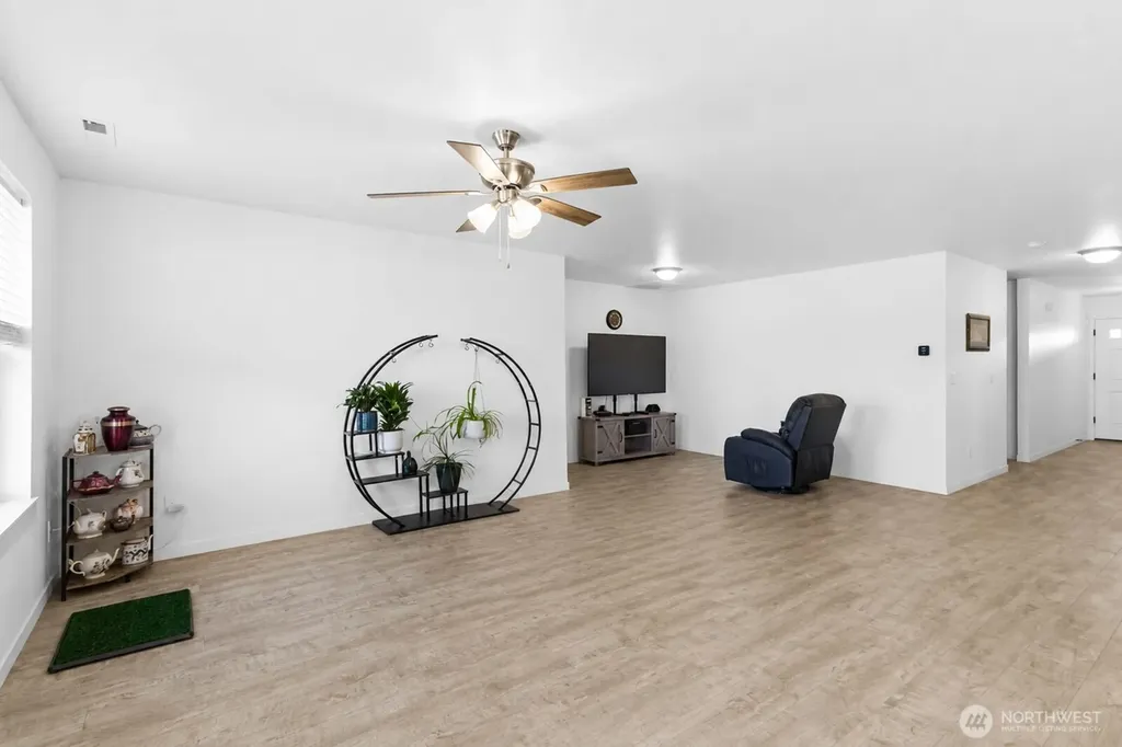 602 Cardinal Avenue Winlock WA 98596