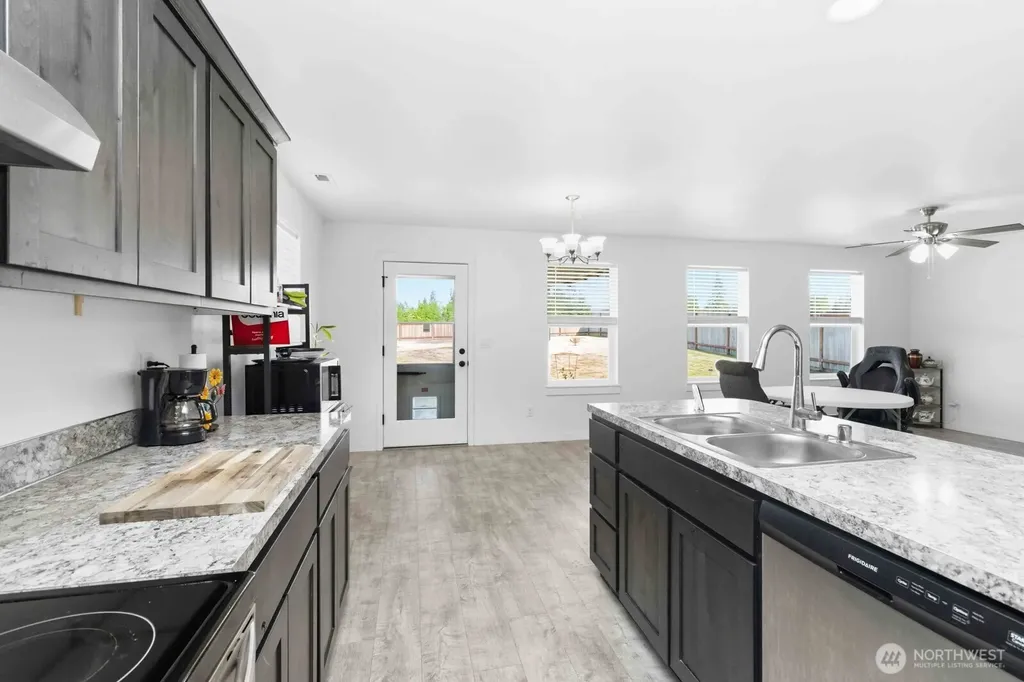 602 Cardinal Avenue Winlock WA 98596