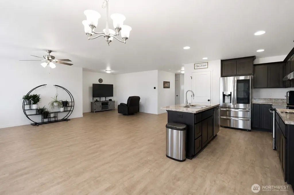 602 Cardinal Avenue Winlock WA 98596