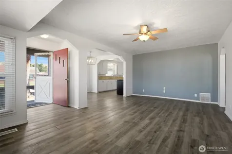 25 Shafer Avenue Naches WA 98937