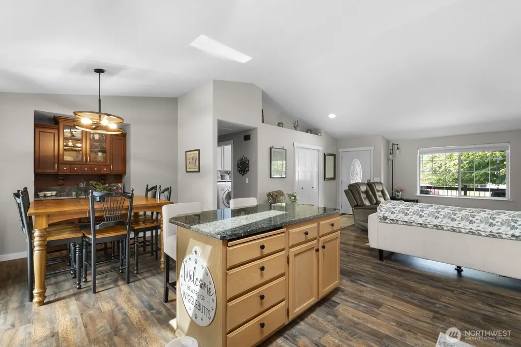 20530 Lois Lane Arlington WA 98223