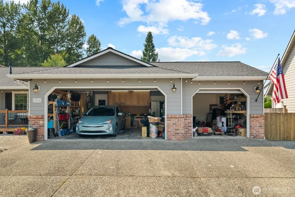 20530 Lois Lane Arlington WA 98223