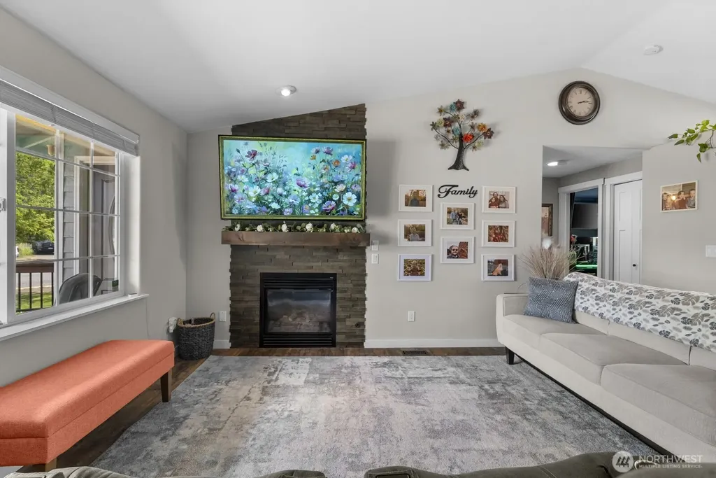 20530 Lois Lane Arlington WA 98223