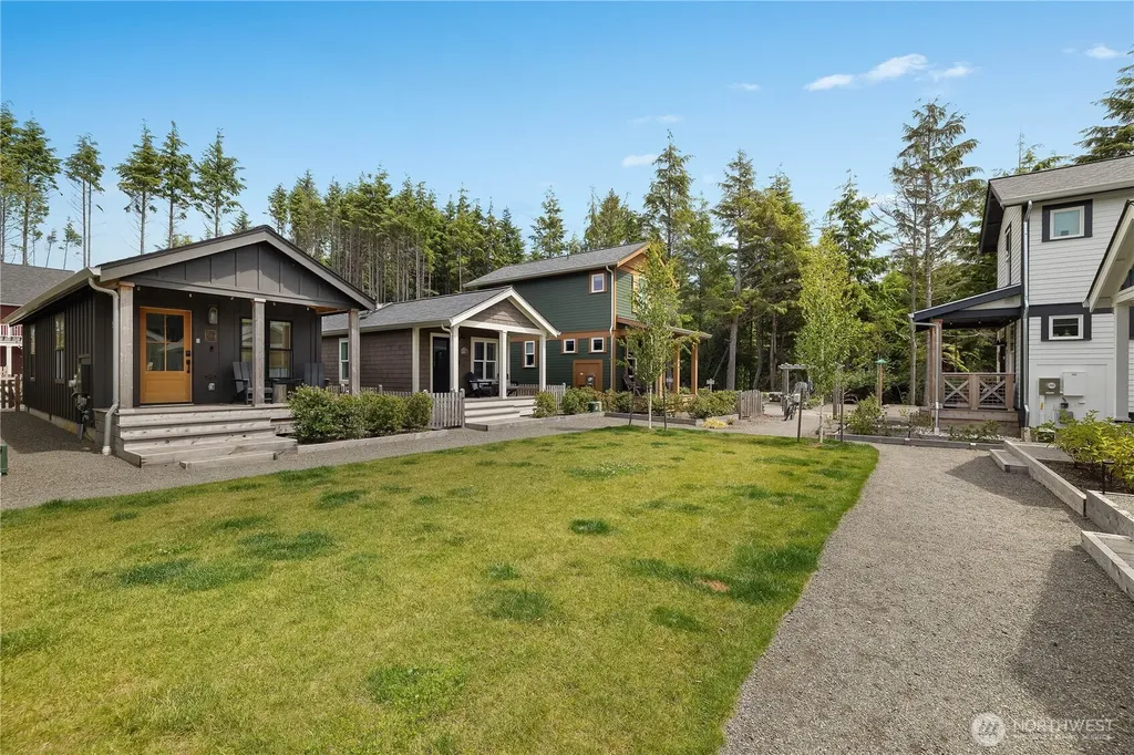 64 Bungalow Loop Pacific Beach WA 98571