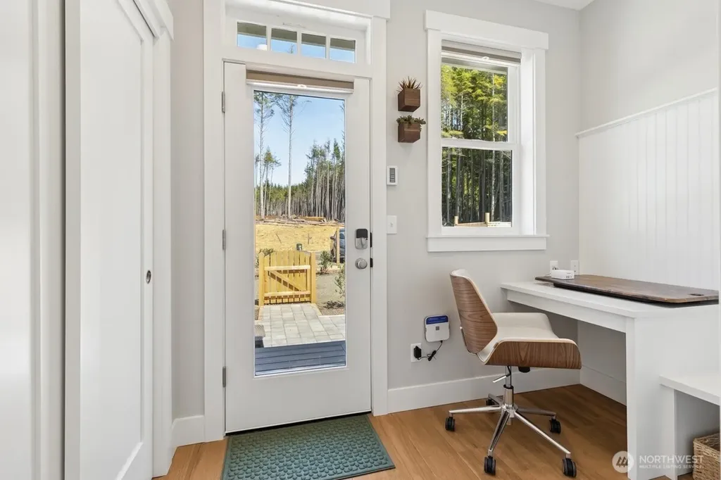64 Bungalow Loop Pacific Beach WA 98571