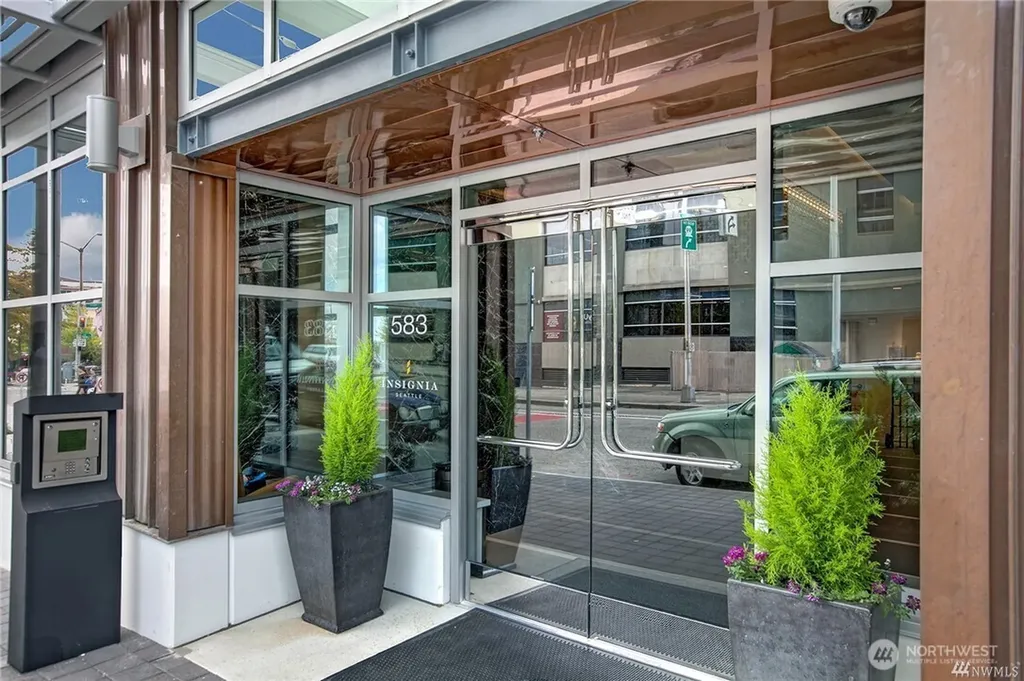 583 Battery Street Seattle WA 98121