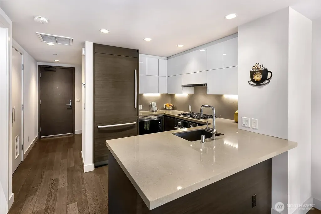 583 Battery Street Seattle WA 98121