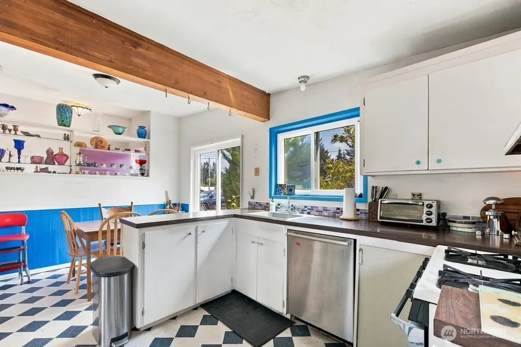 15432 SE 8th Street Bellevue WA 98007