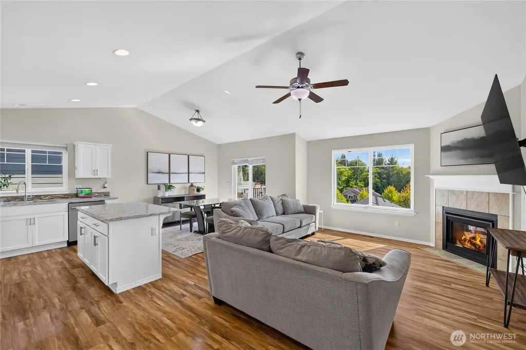 1477 W Gateway Heights Loop Sedro Woolley WA 98284