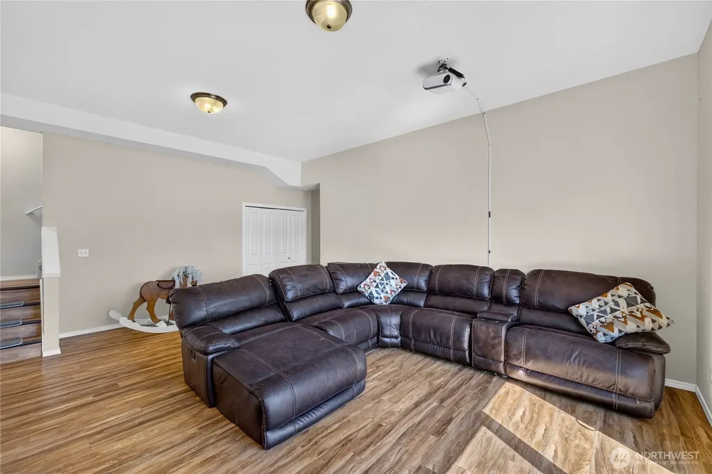 1477 W Gateway Heights Loop Sedro Woolley WA 98284