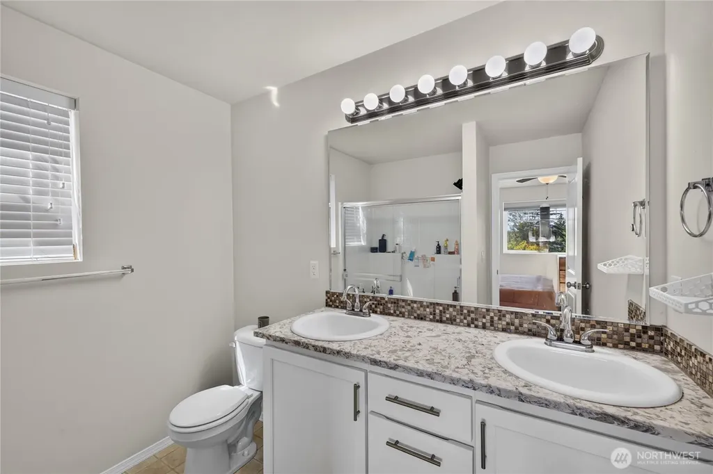 1477 W Gateway Heights Loop Sedro Woolley WA 98284