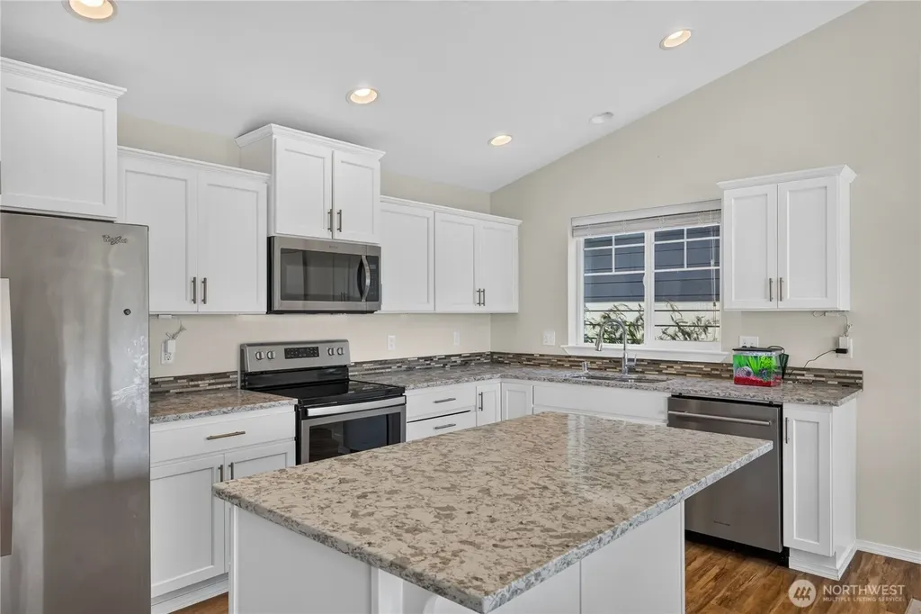 1477 W Gateway Heights Loop Sedro Woolley WA 98284