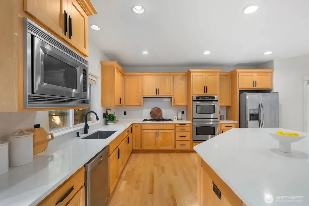3117 222nd Court SE Sammamish WA 98075