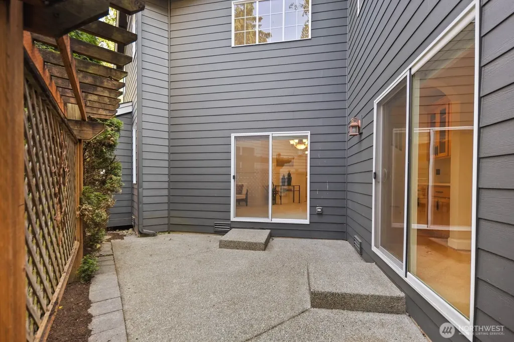 3117 222nd Court SE Sammamish WA 98075