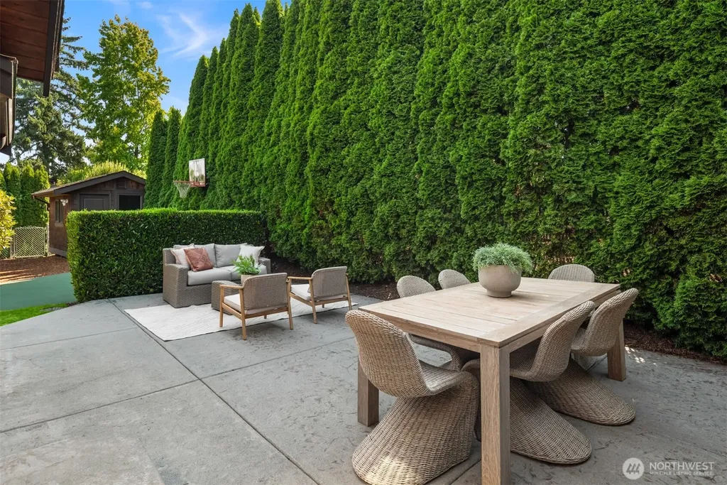 821 4th Street Kirkland WA 98033