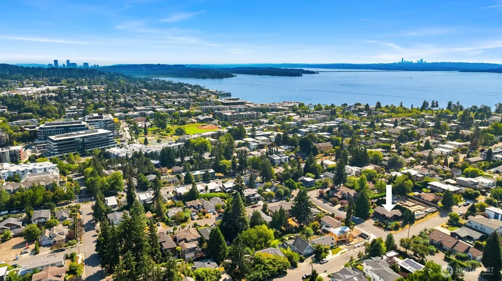 821 4th Street Kirkland WA 98033