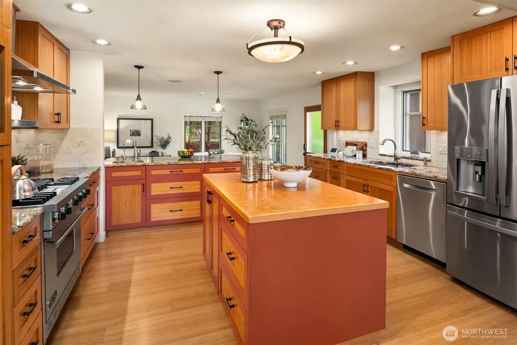 821 4th Street Kirkland WA 98033